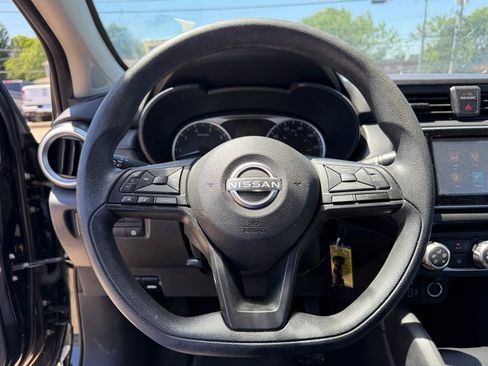 Used 2024 Nissan Versa S FWD image 14