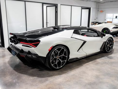 Used 2025 Lamborghini Revuelto AWD/4WD image 44