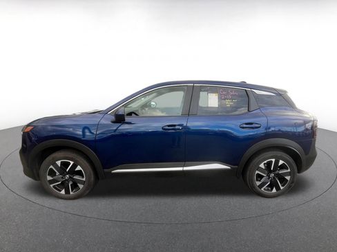 Used 2025 Nissan Kicks SV image 4