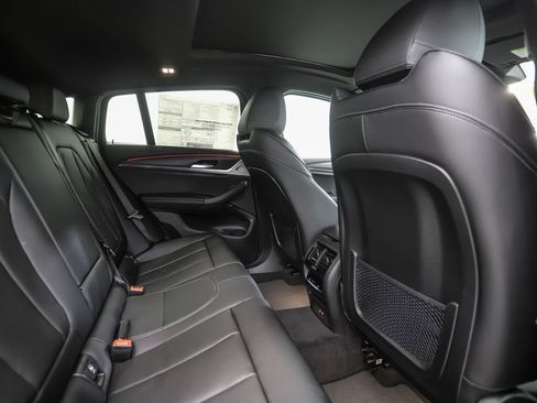 Certified 2025 BMW X4 xDrive30i w/ Premium Package image 24