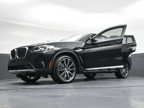 Used 2025 BMW X4 xDrive30i w/ Premium Package image 42