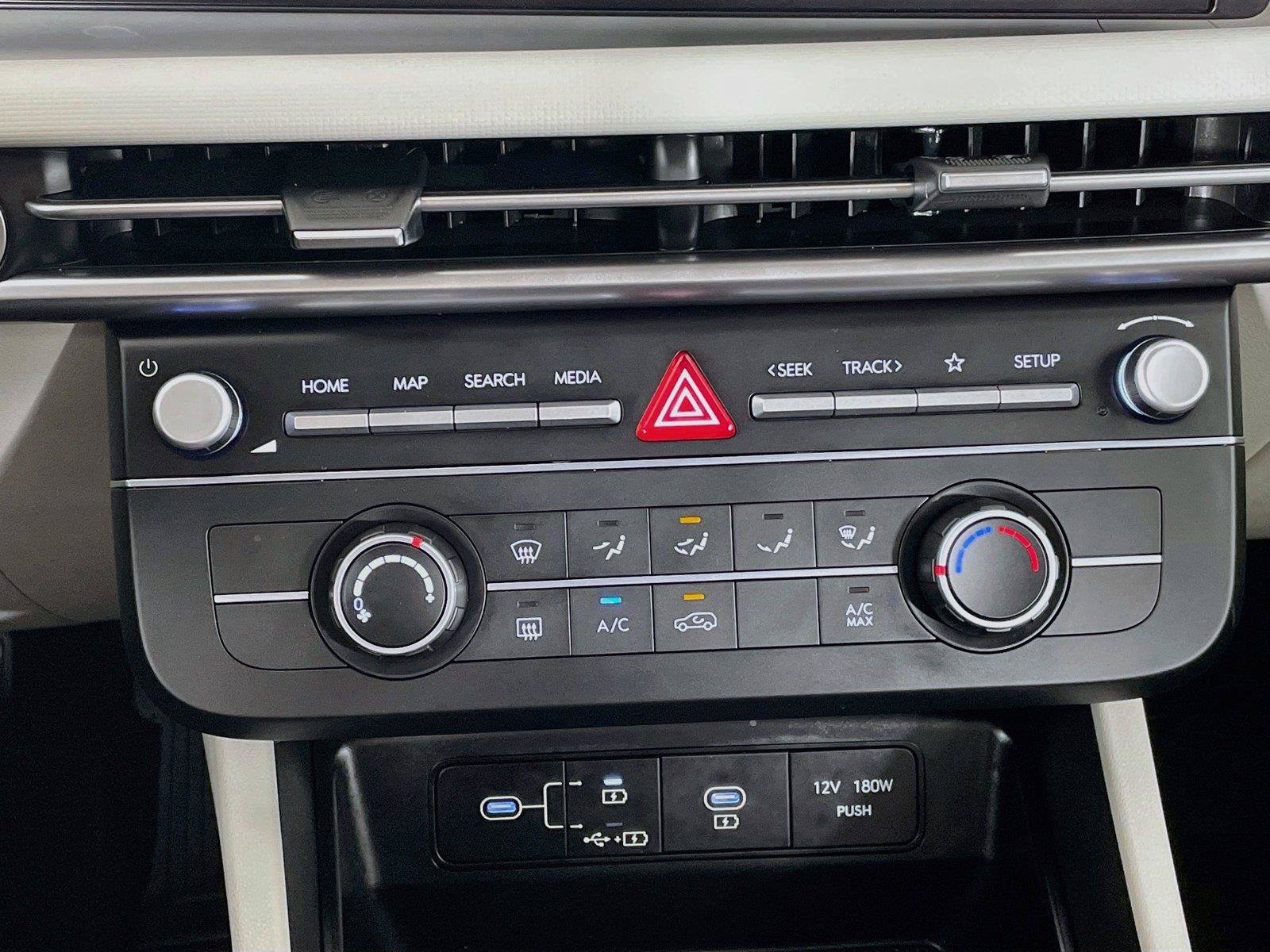 Used 2025 Hyundai Tucson SE AWD/4WD image 9