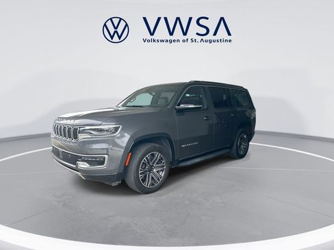 Used 2024 Jeep Wagoneer Series II AWD/4WD image 4