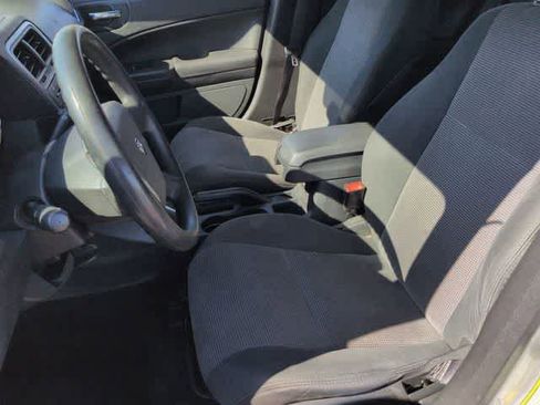 Used 2010 Dodge Caliber SXT FWD image 16