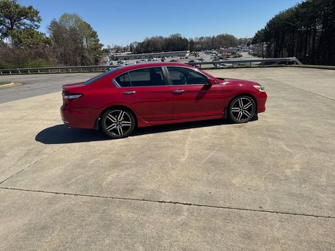 Used 2017 Honda Accord Sport Special Edition image 5