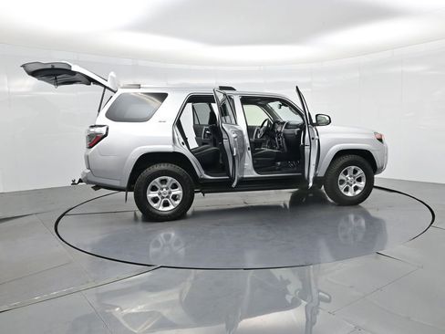 Used 2021 Toyota 4Runner SR5 image 3