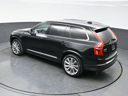 Used 2024 Volvo XC90 B6 Ultimate w/ Lounge Package image 36