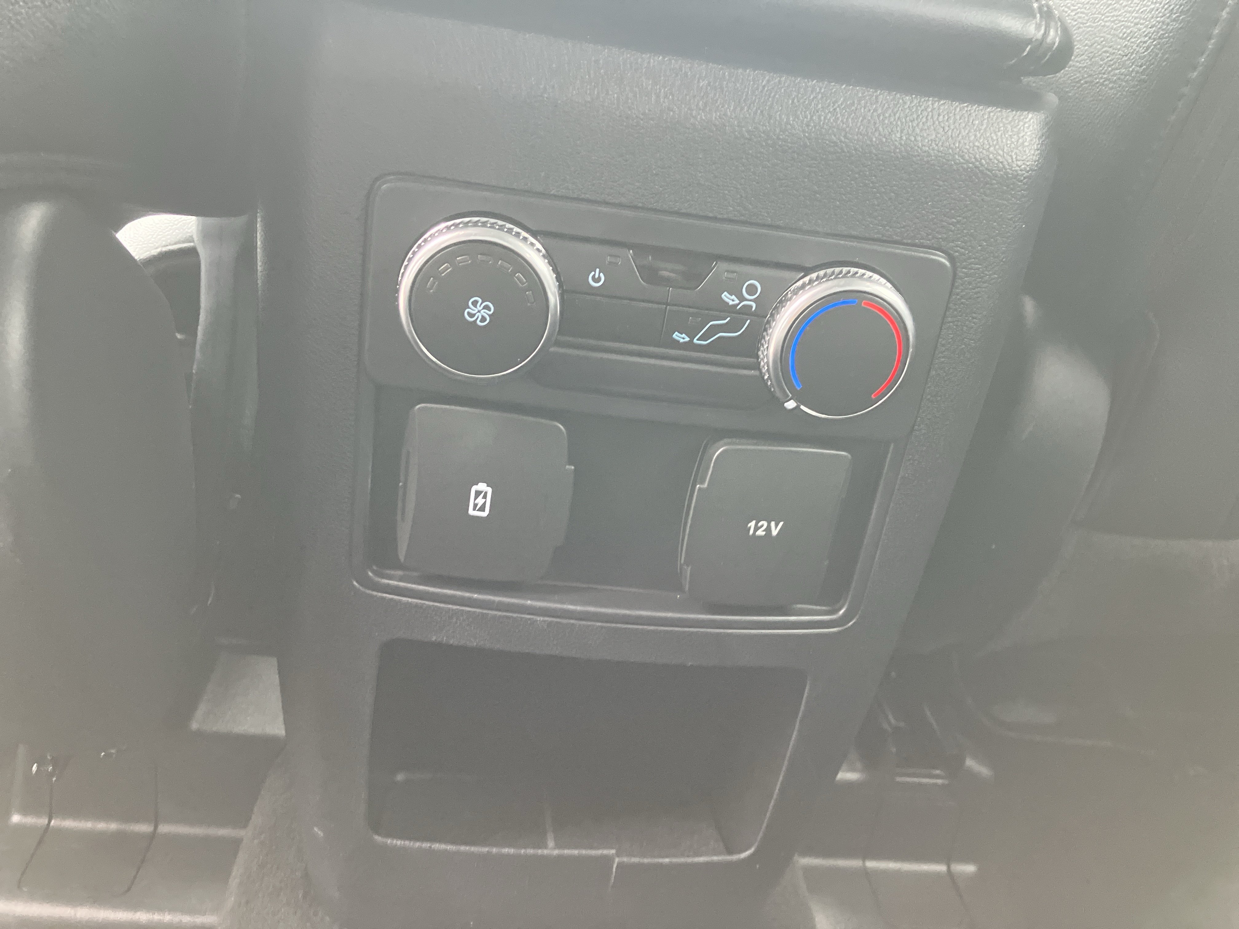 Used 2021 Ford Explorer XLT w/ Equipment Group 202A AWD/4WD image 16