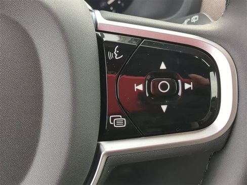 New 2026 Volvo XC90 B6 Plus w/ Protection Package Premier image 23