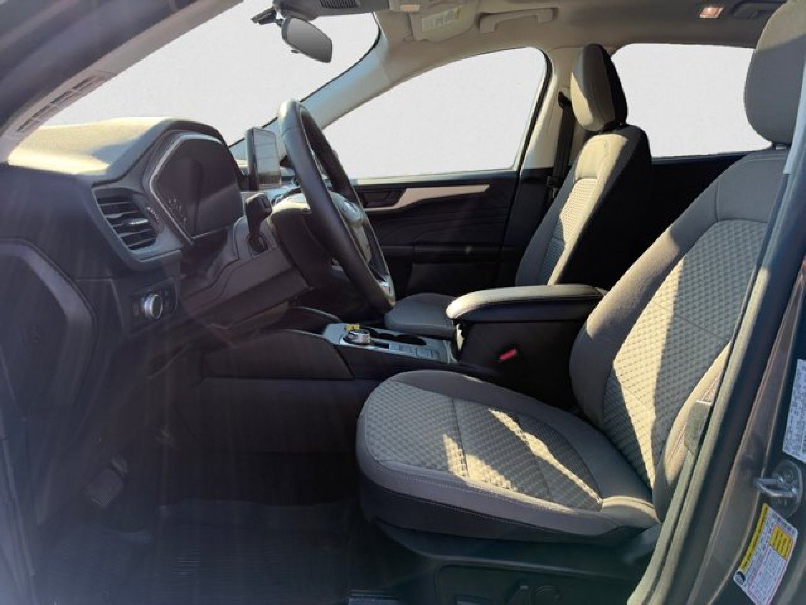 Used 2022 Ford Escape SE w/ SE Sport Appearance Package AWD/4WD image 10