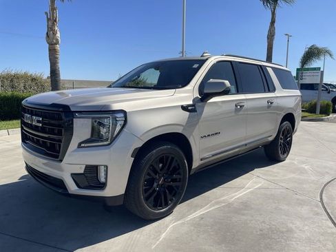 Used 2022 GMC Yukon XL SLT w/ SLT Luxury Package AWD/4WD image 1