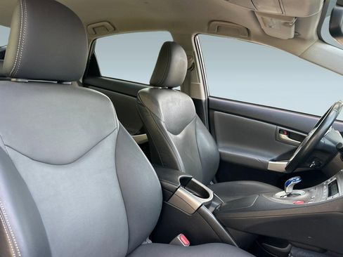 Used 2014 Toyota Prius Prime Advanced FWD image 32