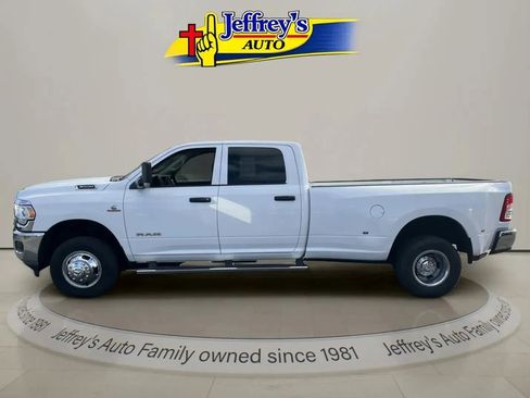 Used 2020 RAM 3500 Tradesman image 2