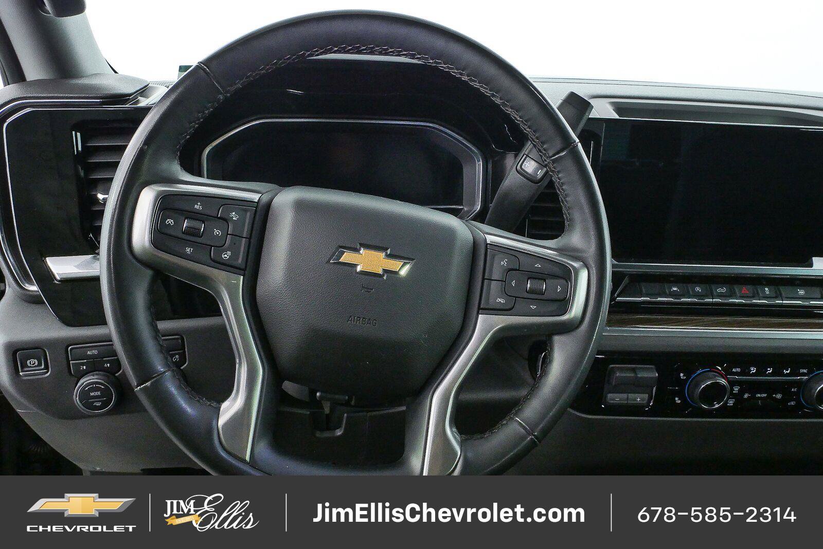 Certified 2025 Chevrolet Silverado 1500 LT AWD/4WD image 9