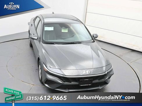 New 2026 Hyundai Elantra SE FWD image 29