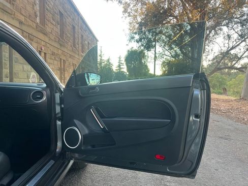 Used 2012 Volkswagen Beetle 2.5 image 19
