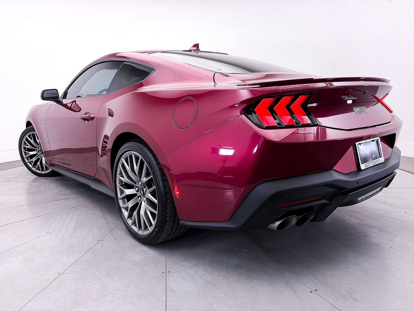 Used 2025 Ford Mustang GT Premium RWD image 3