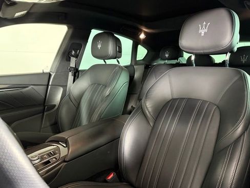 Used 2022 Maserati Levante Modena image 5