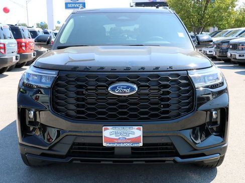 New 2026 Ford Explorer ST-Line w/ ST-Line Street Pack AWD/4WD image 3