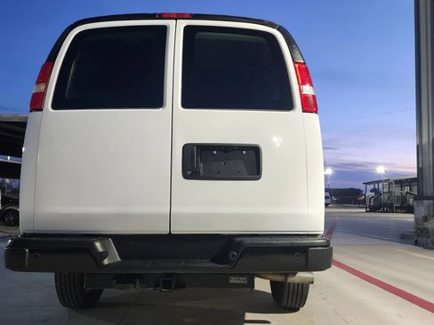 Used 2024 Chevrolet Express 2500 w/ Driver Convenience Package RWD image 9