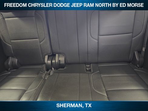 Used 2019 Chevrolet Suburban LT image 20