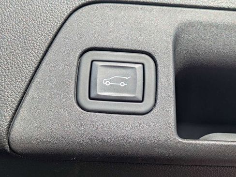 Used 2023 Buick Envision Essence w/ Sport Touring Package AWD/4WD image 13