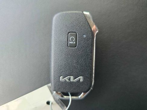 Used 2022 Kia Telluride EX w/ EX Premium Package AWD/4WD image 22