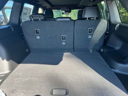 New 2025 Jeep Grand Cherokee Limited w/ Trailer Tow Package image 30