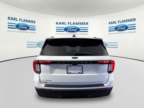 New 2026 Ford Explorer Active RWD image 4