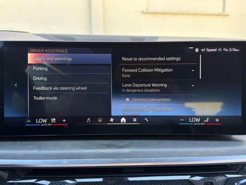 Used 2024 BMW X5 xDrive50e w/ Executive Package AWD/4WD image 32