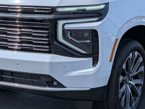 New 2026 Chevrolet Tahoe High Country AWD/4WD image 9