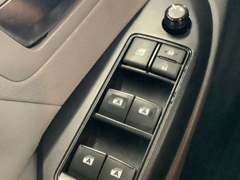 Used 2019 Toyota Sienna LE FWD image 27