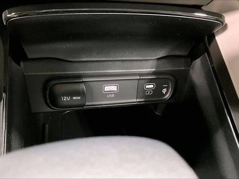 New 2025 Kia Telluride S image 30