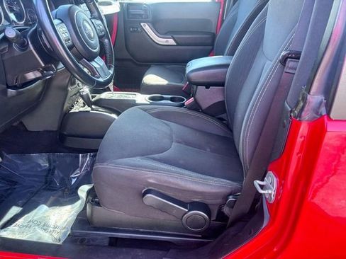 Used 2017 Jeep Wrangler Rubicon w/ Dual Top Group image 10