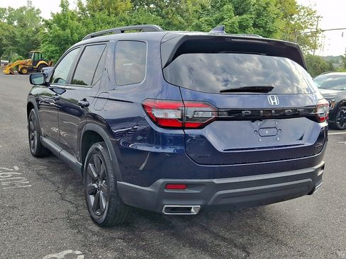 Certified 2024 Honda Pilot Sport image 4