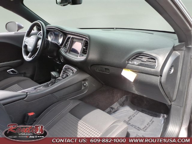Used 2018 Dodge Challenger R/T RWD image 13