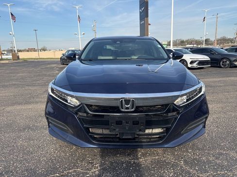 Used 2020 Honda Accord LX image 2