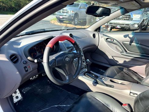 Used 2000 Toyota Celica GT-S image 11