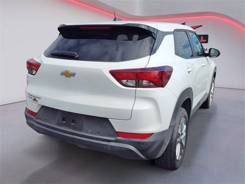 Used 2025 Chevrolet TrailBlazer LS w/ LS Convenience Package image 9