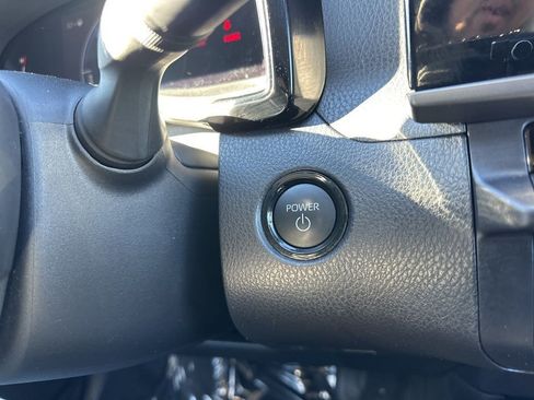 Used 2025 Toyota Camry LE image 19