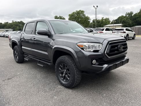 Used 2023 Toyota Tacoma SR5 RWD image 7