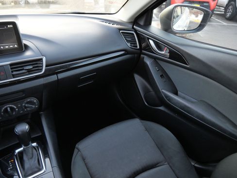 Used 2015 MAZDA MAZDA3 i Sport image 11