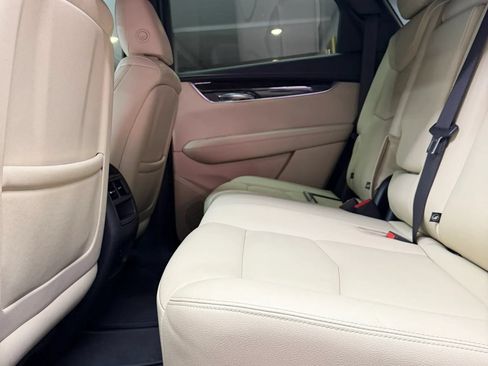 Used 2019 Cadillac XT5 FWD image 26