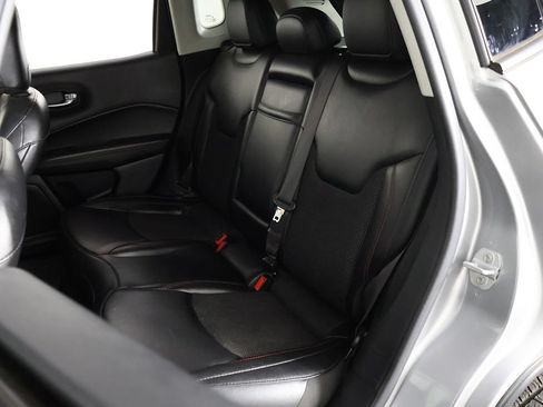 Used 2019 Jeep Compass Trailhawk w/ Cold Weather Group AWD/4WD image 30