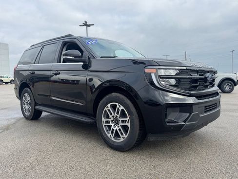 New 2026 Ford Expedition Active image 29