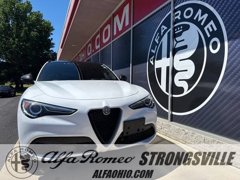 Used 2023 Alfa Romeo Stelvio Estrema AWD/4WD image 1