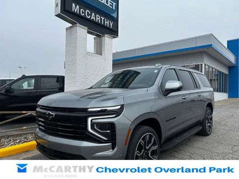 New 2026 Chevrolet Suburban RST w/ Advanced Technology Package image 2