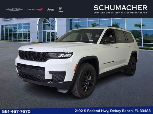 New 2025 Jeep Grand Cherokee L Laredo RWD image 4