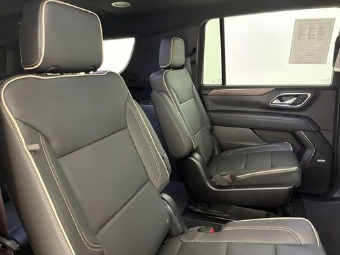 Used 2024 Chevrolet Suburban Premier image 16