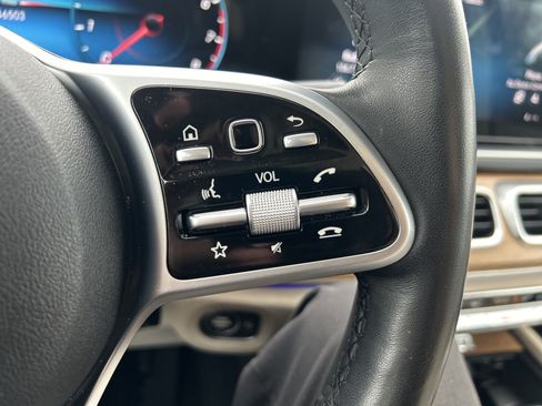 Used 2022 Mercedes-Benz GLS 450 4MATIC image 20